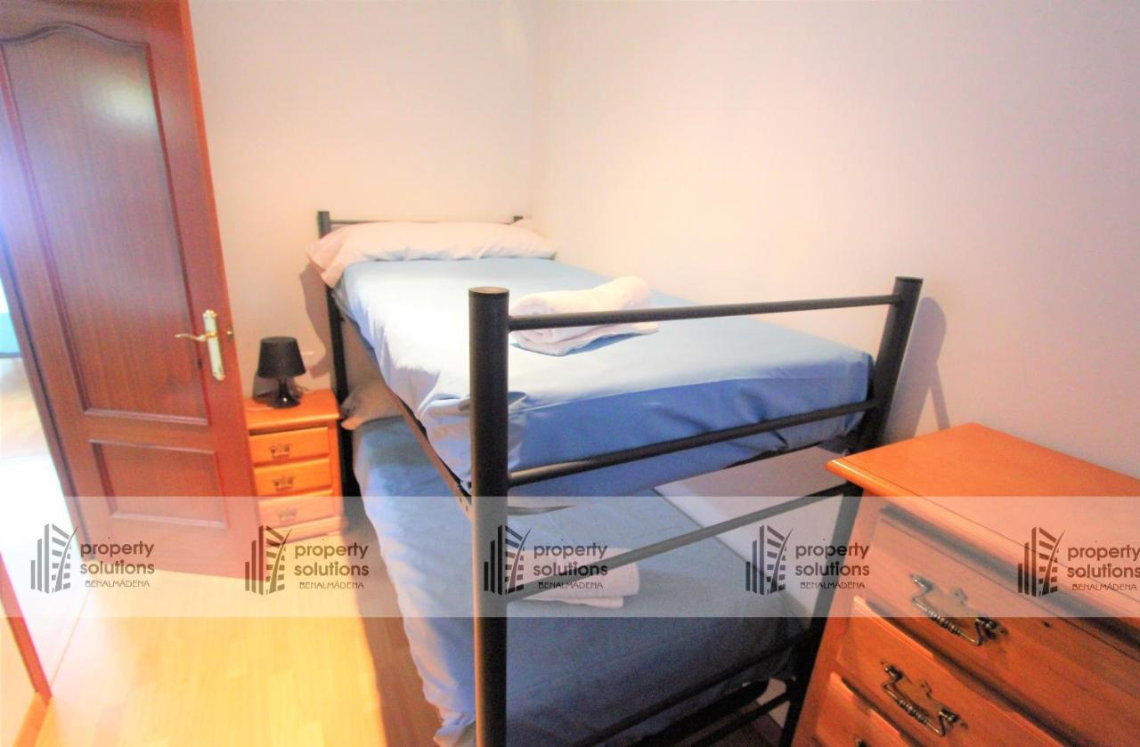 La Carihuela - Apartamento De 3 Dormitorios -A 300Mtrs De La Playa Torremolinos Dış mekan fotoğraf